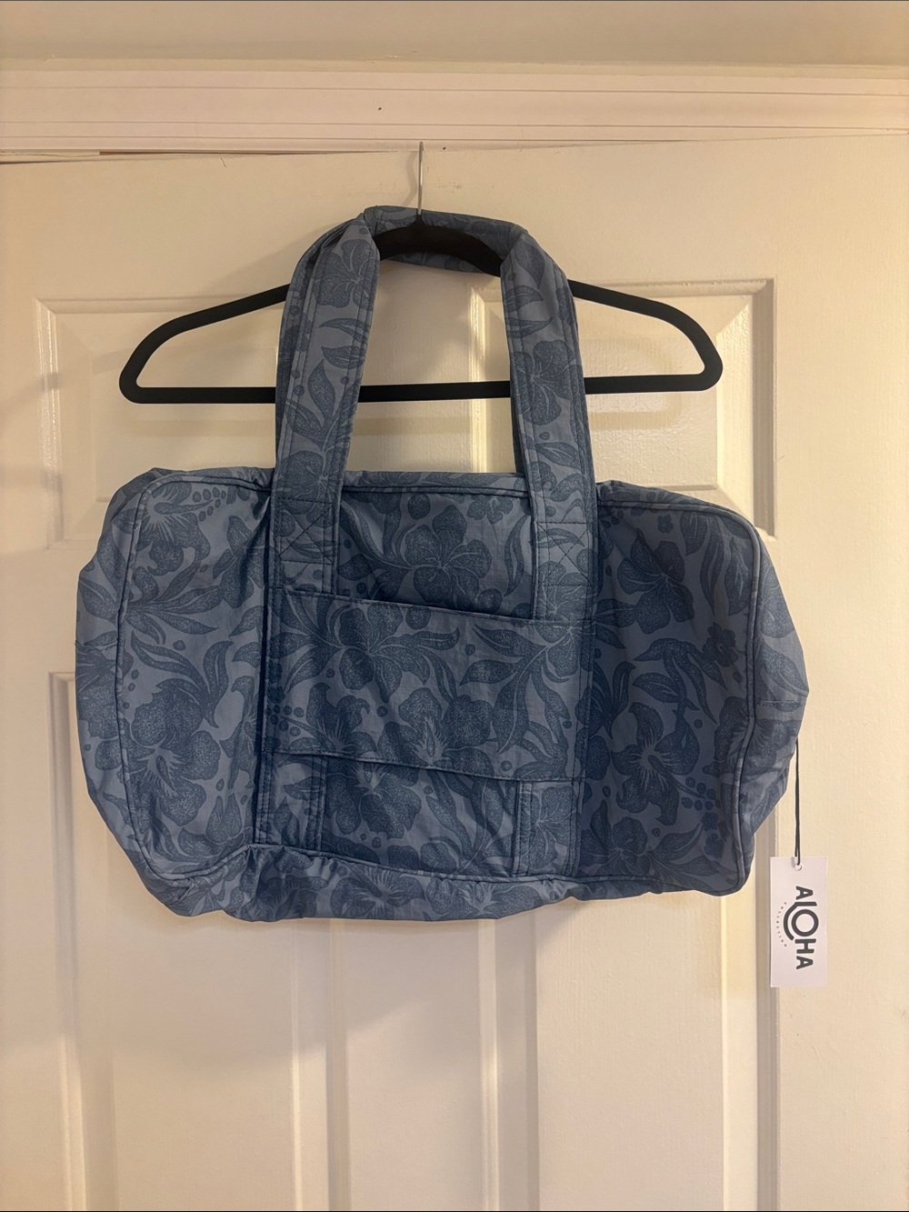 ALOHAS Slate Blue Floral Quilted Tote
